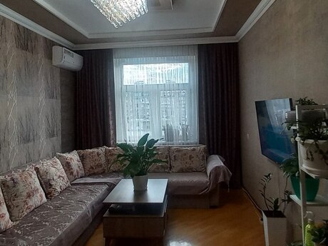 3 otaqlı köhnə tikili - Bakıxanov q. - 72 m²