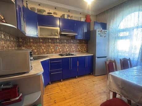 5 otaqlı həyət evi/bağ evi - Xırdalan - 140 m²