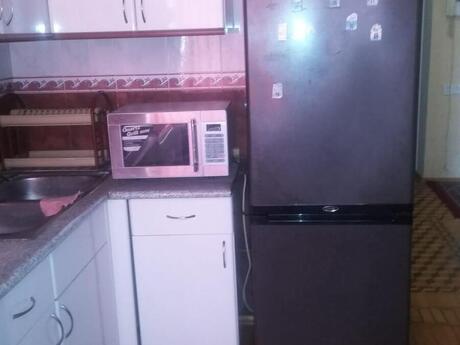 2 otaqlı köhnə tikili - 28 May m. - 50 m²