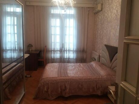Объявление №6117598 - Баку, м. 28 мая, 2-комн., 50 м², 3/5 этаж