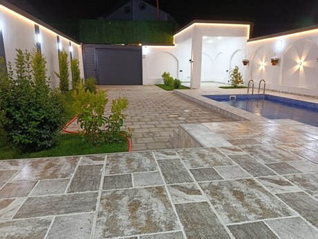 4 otaqlı həyət evi/bağ evi - Şüvəlan q. - 140 m²