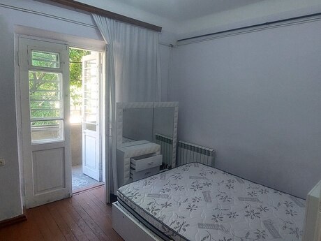2 otaqlı köhnə tikili - Nəsimi r. - 65 m²