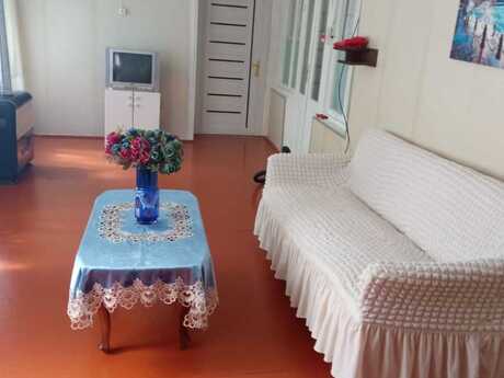 4 otaqlı həyət evi/bağ evi - Oğuz - 190 m²
