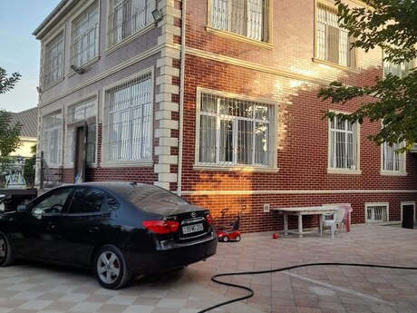 7 otaqlı həyət evi/bağ evi - Buzovna q. - 360 m²