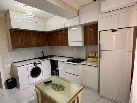 5 otaqlı yeni tikili - Məmmədli q. - 130 m²