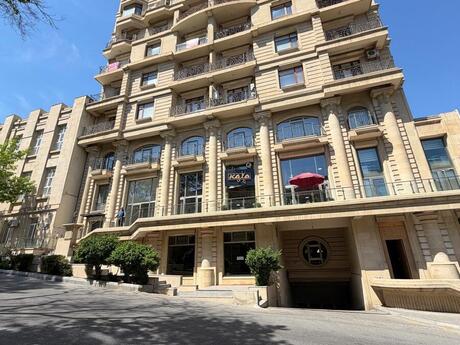 4 otaqlı yeni tikili - İçəri Şəhər m. - 208 m²