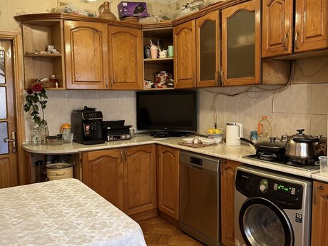 4 otaqlı köhnə tikili - Hövsan q. - 85 m²