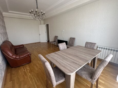 2 otaqlı yeni tikili - İnşaatçılar m. - 79 m²