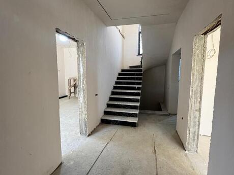 6 otaqlı həyət evi/bağ evi - Qara Qarayev m. - 270 m²