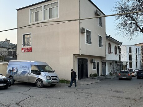 5 otaqlı həyət evi/bağ evi - M.Ə.Rəsulzadə q. - 300 m²