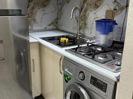 2 otaqlı köhnə tikili - Bakıxanov q. - 42 m²