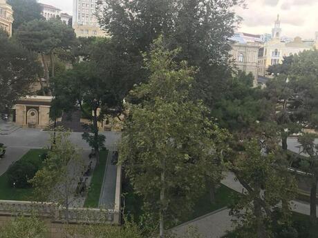 2 otaqlı köhnə tikili - İçəri Şəhər m. - 60 m²