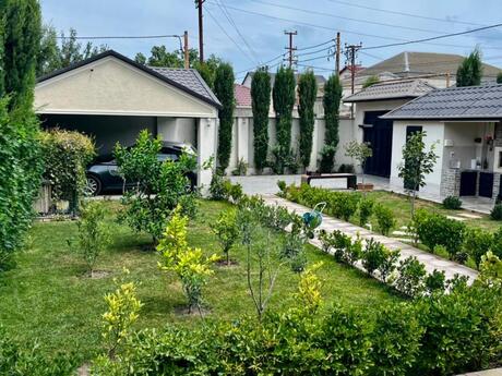 7 otaqlı həyət evi/bağ evi - Şağan q. - 230 m²