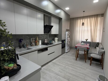 3 otaqlı yeni tikili - Nəsimi r. - 118 m²