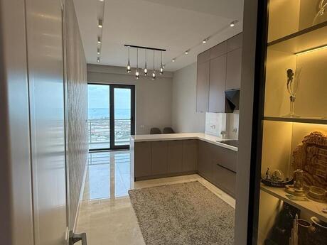 Kirayə 3 otaqlı mənzil, 165 m², Ağ şəhər: 2 800 ₼/ay 5