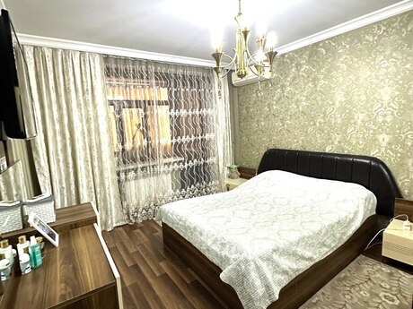 3 otaqlı köhnə tikili - Bakıxanov q. - 73 m²