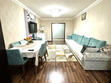 3 otaqlı köhnə tikili - Bakıxanov q. - 73 m²