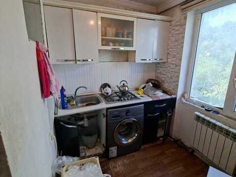 3 otaqlı köhnə tikili - İnşaatçılar m. - 75 m²
