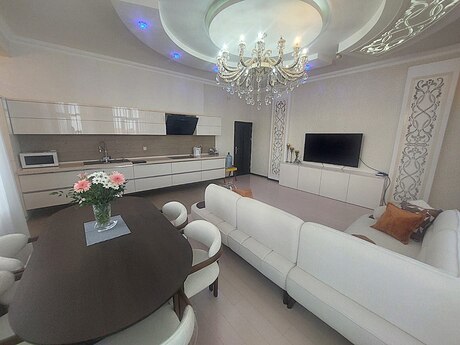 4 otaqlı yeni tikili - Nizami m. - 170 m²