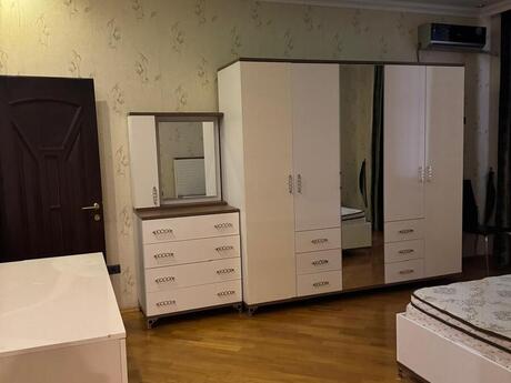 3 otaqlı yeni tikili - Şah İsmayıl Xətai m. - 130 m²