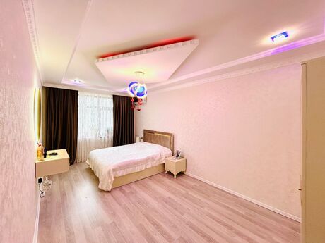 3 otaqlı köhnə tikili - Azadlıq Prospekti m. - 71 m²