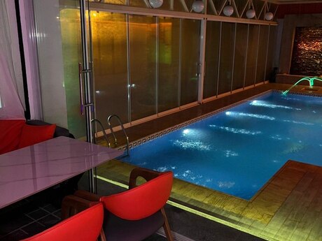 5 otaqlı həyət evi/bağ evi - Mərdəkan q. - 250 m²