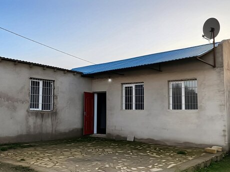 3 otaqlı həyət evi/bağ evi - Albalılıq q. - 110 m²