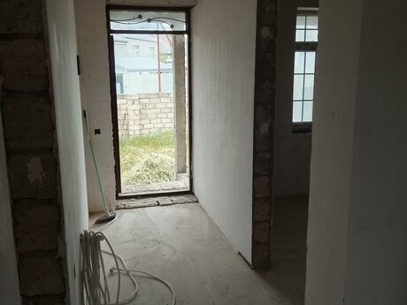3 otaqlı həyət evi/bağ evi - Saray q. - 110 m²