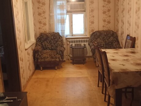 3 otaqlı həyət evi/bağ evi - Böyükşor q. - 25 m²