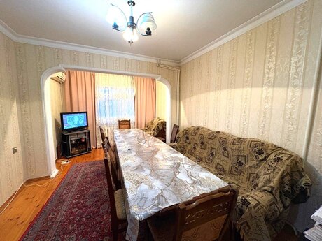 2 otaqlı köhnə tikili - Yeni Günəşli q. - 65 m²