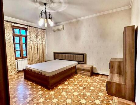 3 otaqlı köhnə tikili - 8-ci kilometr q. - 90 m²