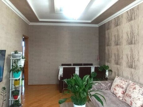 3 otaqlı köhnə tikili - Bakıxanov q. - 72 m²