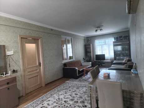 4 otaqlı həyət evi/bağ evi - Zabrat q. - 100 m²
