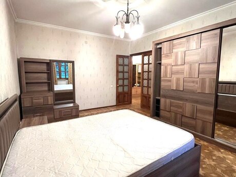 3 otaqlı köhnə tikili - Neftçilər m. - 90 m²