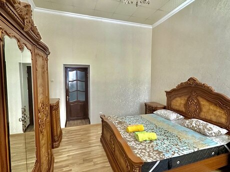 3 otaqlı köhnə tikili - Sahil m. - 51 m²