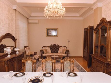 7 otaqlı həyət evi/bağ evi - Bilgəh q. - 360 m²