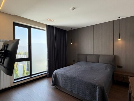 4 otaqlı həyət evi/bağ evi - Mərdəkan q. - 210 m²