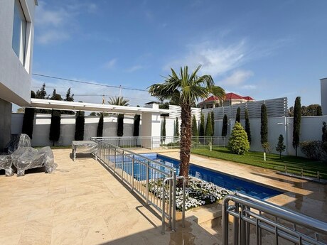 4 otaqlı həyət evi/bağ evi - Mərdəkan q. - 210 m²