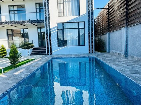 5 otaqlı həyət evi/bağ evi - Buzovna q. - 245 m²