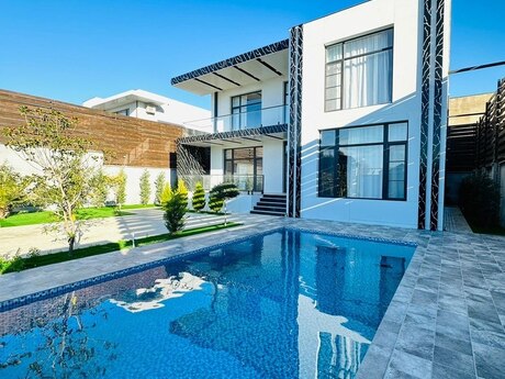 5 otaqlı həyət evi/bağ evi - Buzovna q. - 245 m²