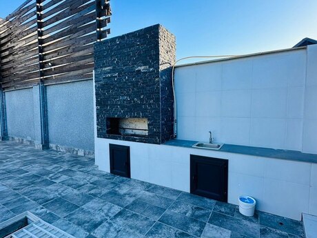 5 otaqlı həyət evi/bağ evi - Buzovna q. - 245 m²