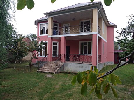 4 otaqlı həyət evi/bağ evi - Qəbələ - 250 m²