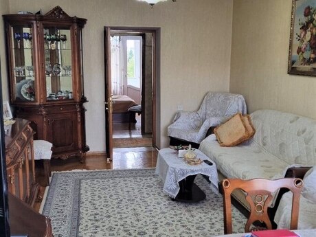 3 otaqlı köhnə tikili - Bakıxanov q. - 85 m²