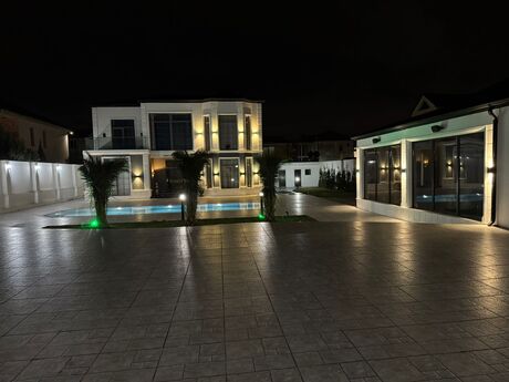 4 otaqlı həyət evi/bağ evi - Şüvəlan q. - 400 m²