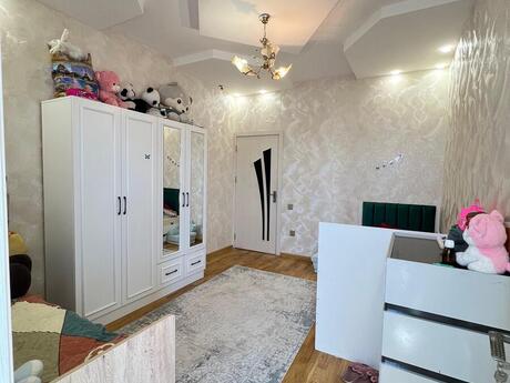 3-комн. новостройка - м. Иншаатчылар - 85 м²