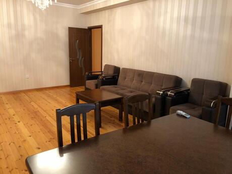 2-комн. новостройка - м. Иншаатчылар - 100 м²