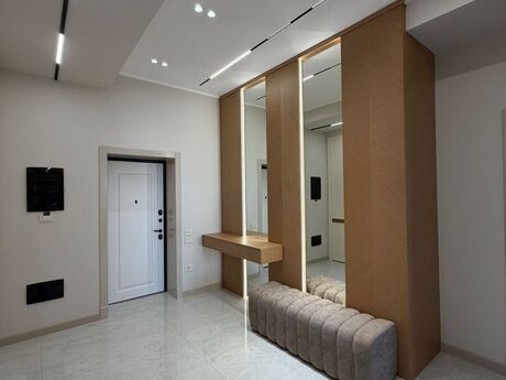 4 otaqlı yeni tikili - Nəriman Nərimanov m. - 216 m²