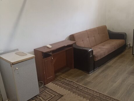 2 otaqlı həyət evi/bağ evi - Binəqədi r. - 40 m²
