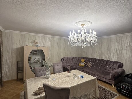 4 otaqlı köhnə tikili - Lökbatan q. - 80 m²