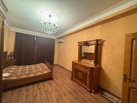 3-комн. новостройка - м. Элмляр Академиясы - 172 м²